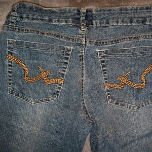 Ladies J2 By Jou Jou Embroidered Blue Jeans Size 6